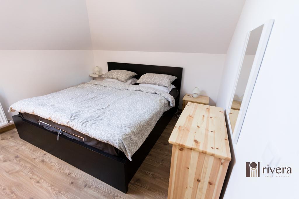 Cozy Apartment - Palas Iasi Exterior photo